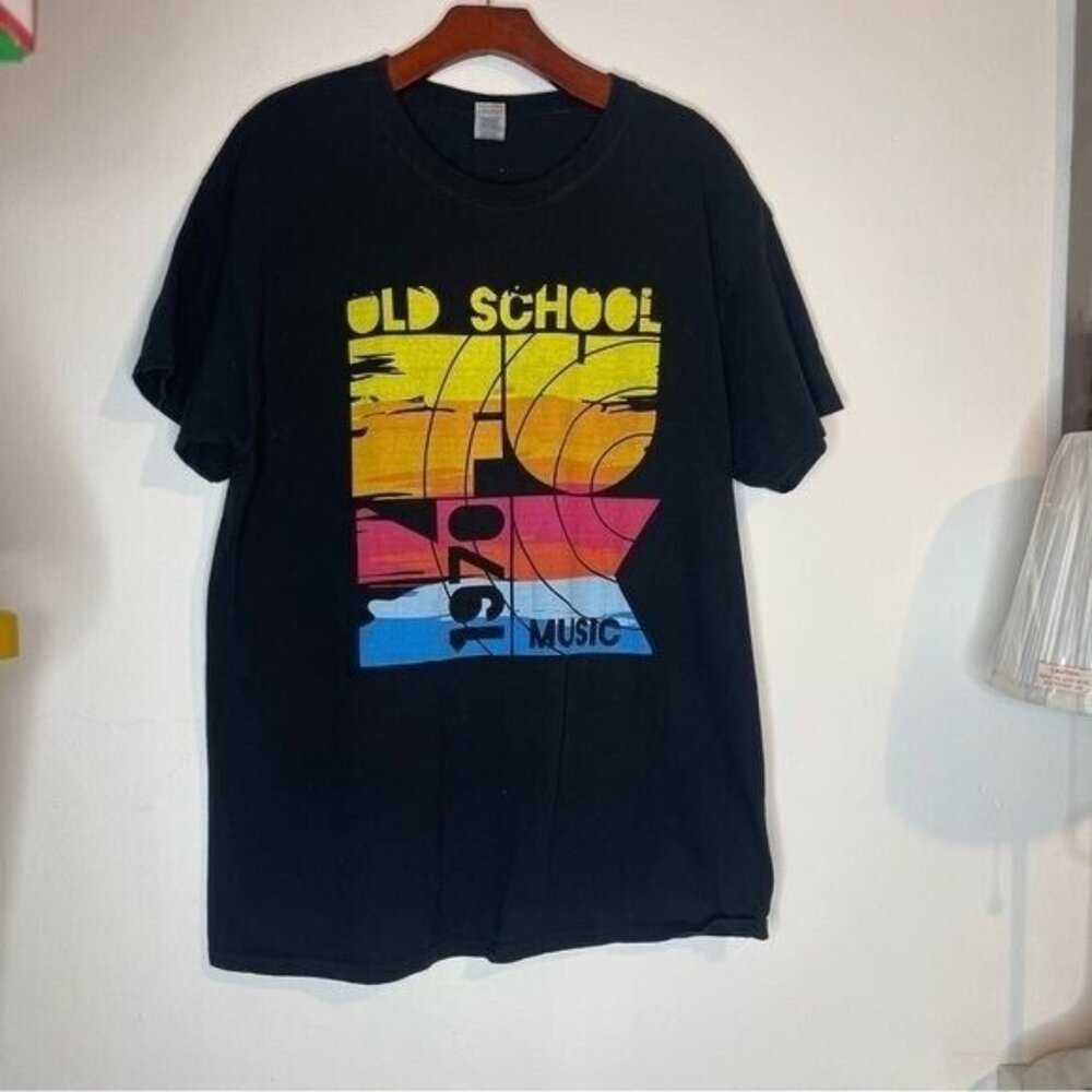Men's Crew Neck with Graphic Design Old School 1970 - Picture 1 of 3